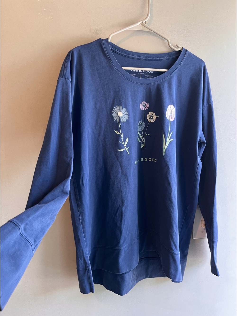 Life is Good Women's Wildflowers Long Sleeve Crusher Flex Tunic Top Blue Large - Picture 3 of 7